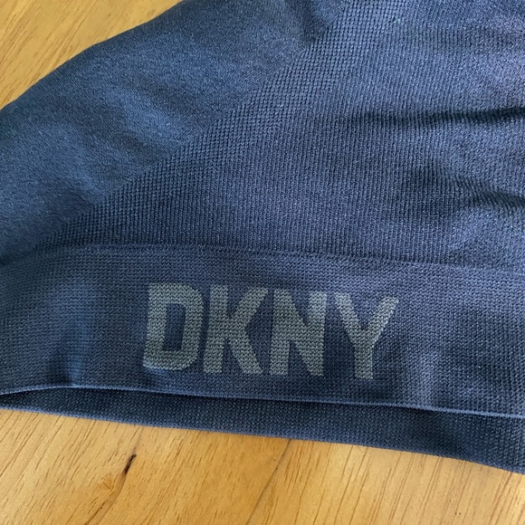 DKNY Black Seamless Bra with Adjustable Straps - Picture 5 of 5